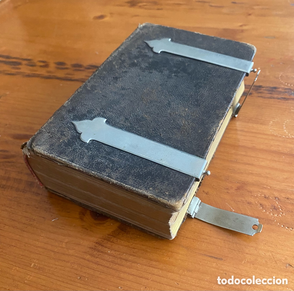 Antig&uuml;edades: Libro de Misa a&ntilde;o 1877 con cierre especial