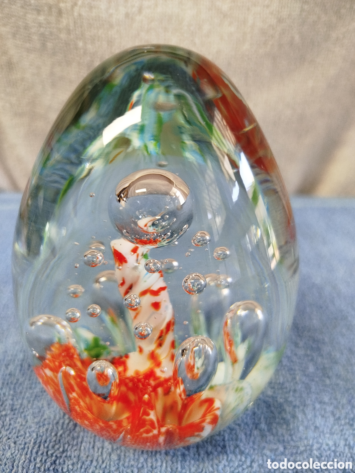 Antig&uuml;edades: Pisapapeles ovalado en cristal macizo de Murano