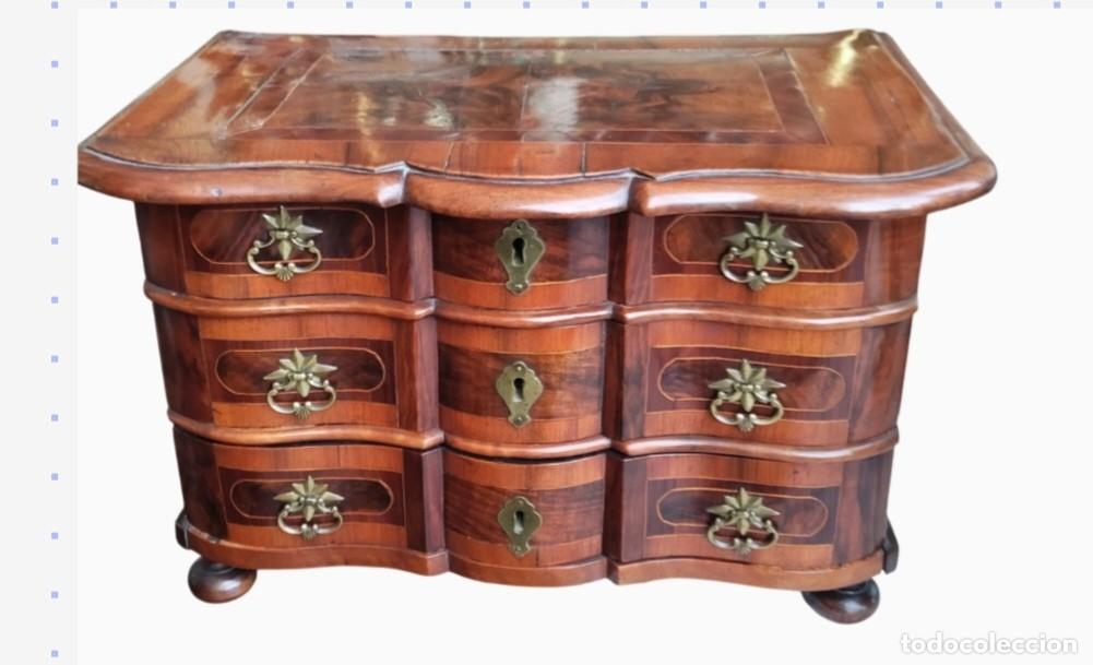 Antiques: Bonita c&oacute;moda miniatura Georgiana S.XIX