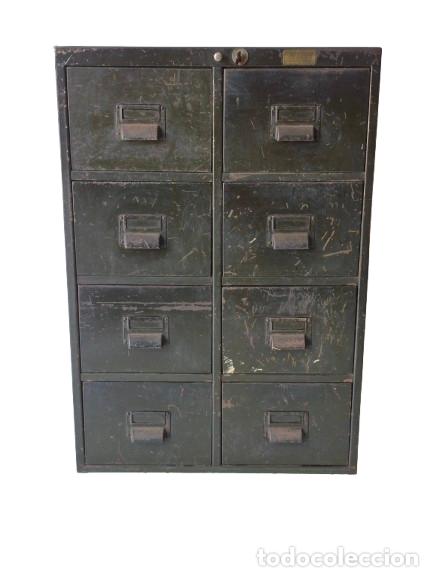 Antig&uuml;edades: Mueble Archivador Industrial de Metal - Venancio Guillamet, Madrid, Barcelona - A&ntilde;os 1930 a 1950
