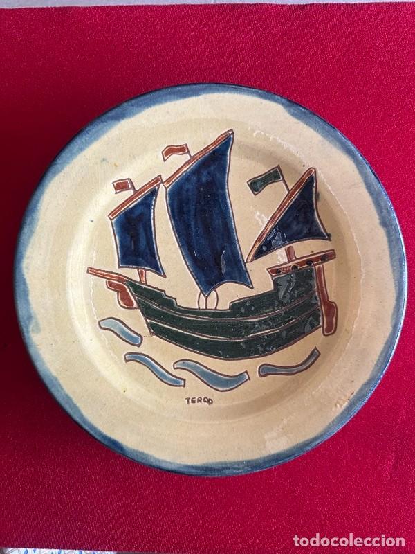 Antig&uuml;edades: PLATO DE CER&Aacute;MICA CATALANA DE GIRONA , MOTIVO DE BARCO