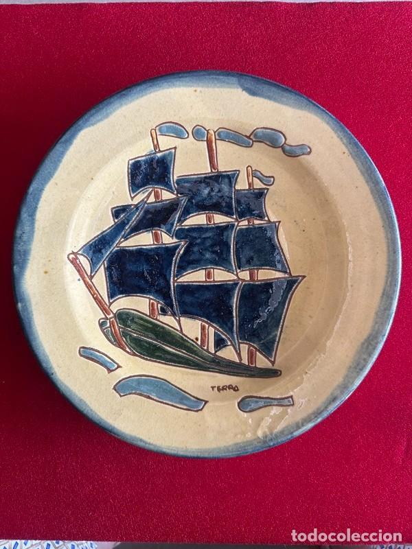 Antig&uuml;edades: PLATO DE CER&Aacute;MICA CATALANA DE GIRONA , MOTIVO DE BARCO