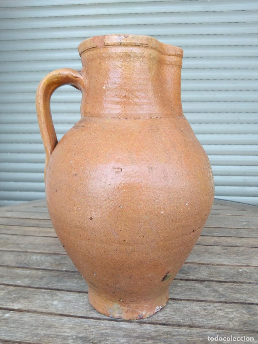 Antig&uuml;edades: Antigua jarra de vino