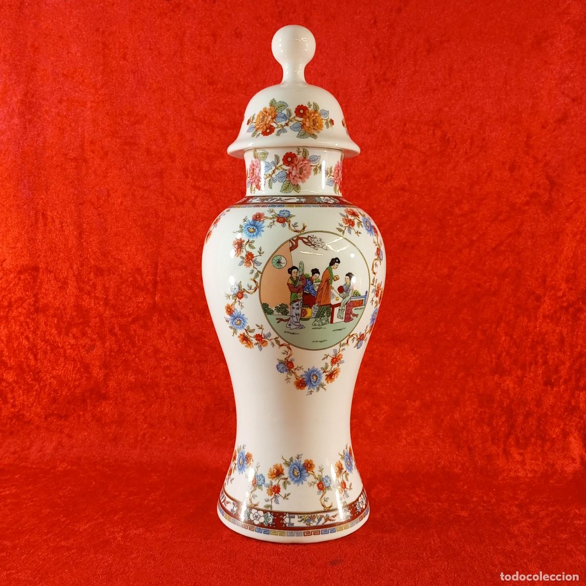 Antig&uuml;edades: JARR&Oacute;N DE PORCELANA CHINA - DECORACI&Oacute;N PINTADA A MANO - PERSONAJES CORTESANOS - 360 X 110 MM