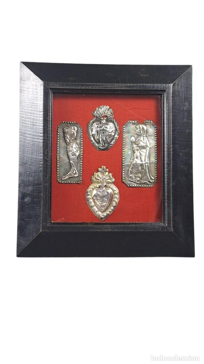 Antig&uuml;edades: 4 Exvotos enmarcados. Italia. Siglo XIX. 37,5 x 34 cm.
