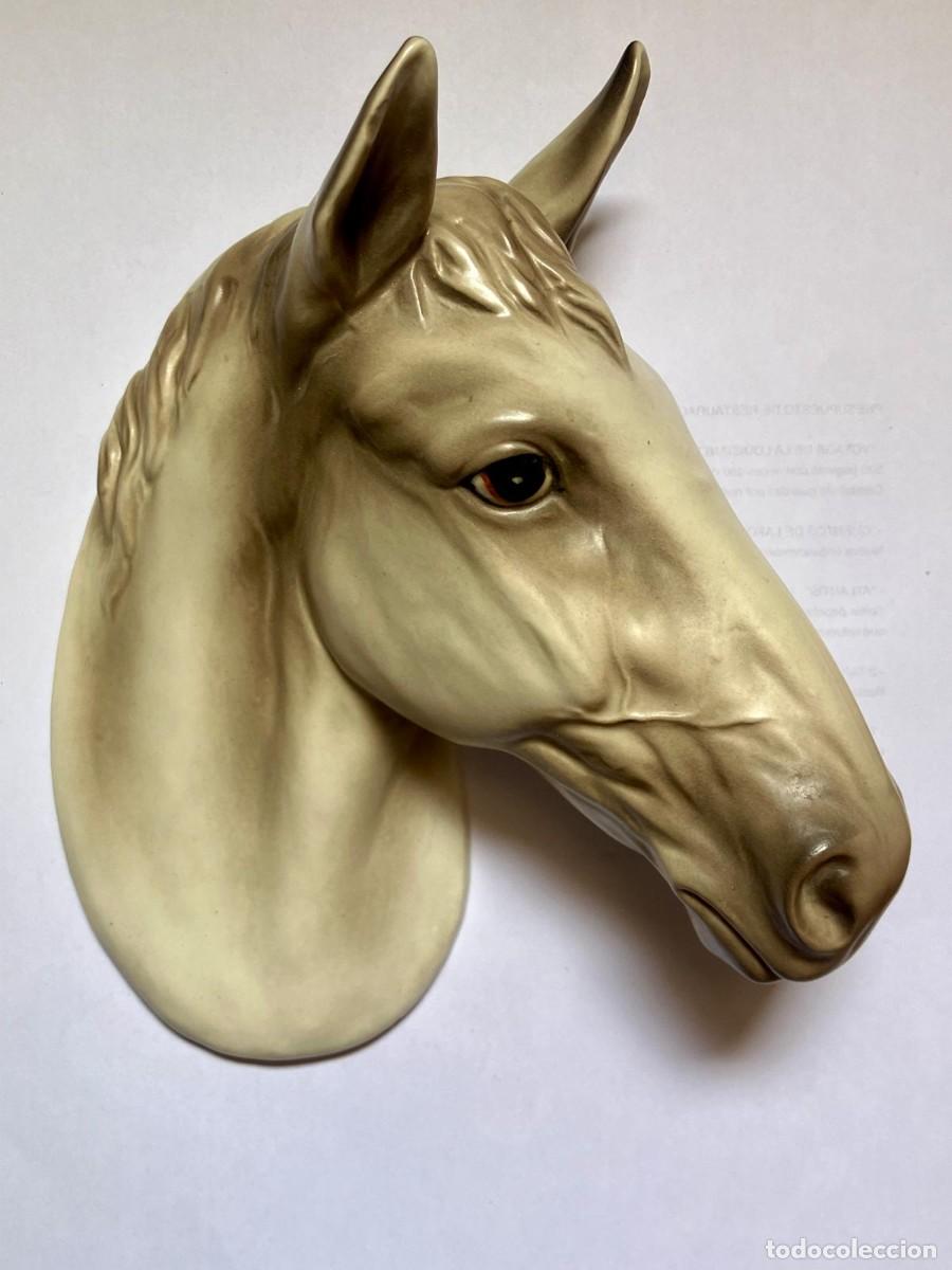 Antig&uuml;edades: Figura Caballo de Porcelana para Colgar