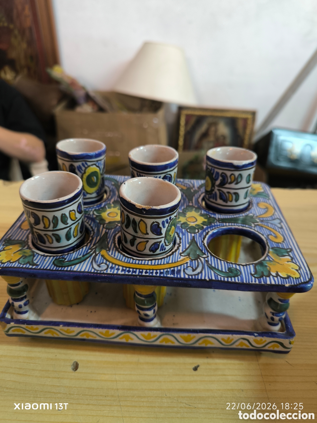 Antig&uuml;edades: Cer&aacute;mica antigua incluye 5 vasos