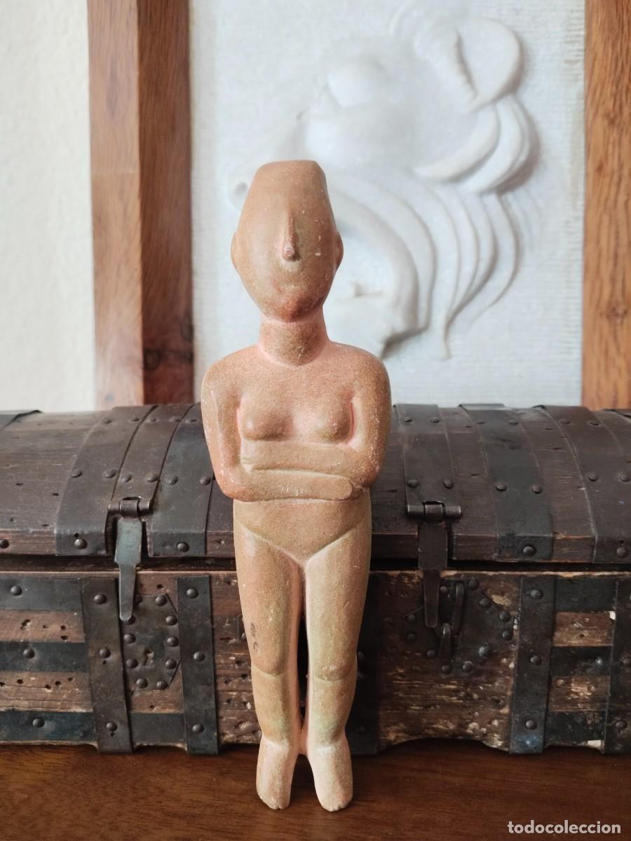 Antig&uuml;edades: Figura Cicl&aacute;dica r&eacute;plica. &Iacute;dolo.
