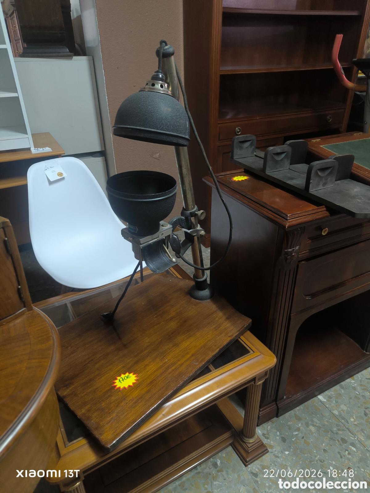 Antig&uuml;edades: Ampliadora la pata con base madera
