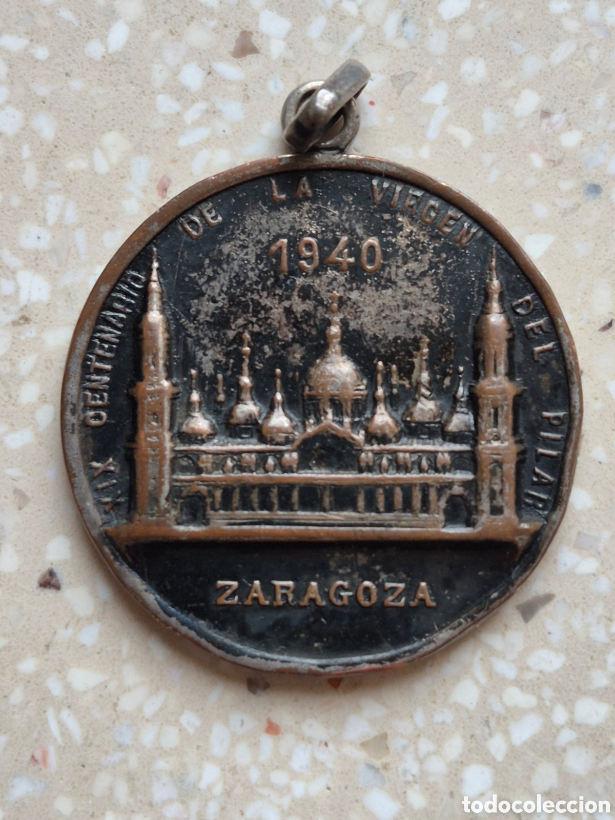 Antig&uuml;edades: Medalla XIX Centenario de la Virgen del Pilar de Zaragoza - 1940 - 3,3 cm - Cobre Plateado .