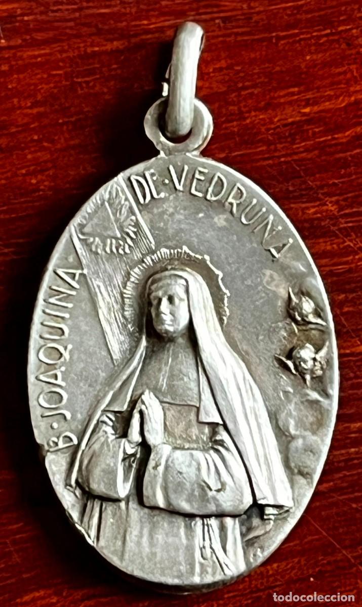 Antig&uuml;edades: Antigua medalla de el PAPA PIO XII, PIUS XII, PONT. MAX, y la BEATA JOAQUINA DE VEDRUNA Y mide 3,5