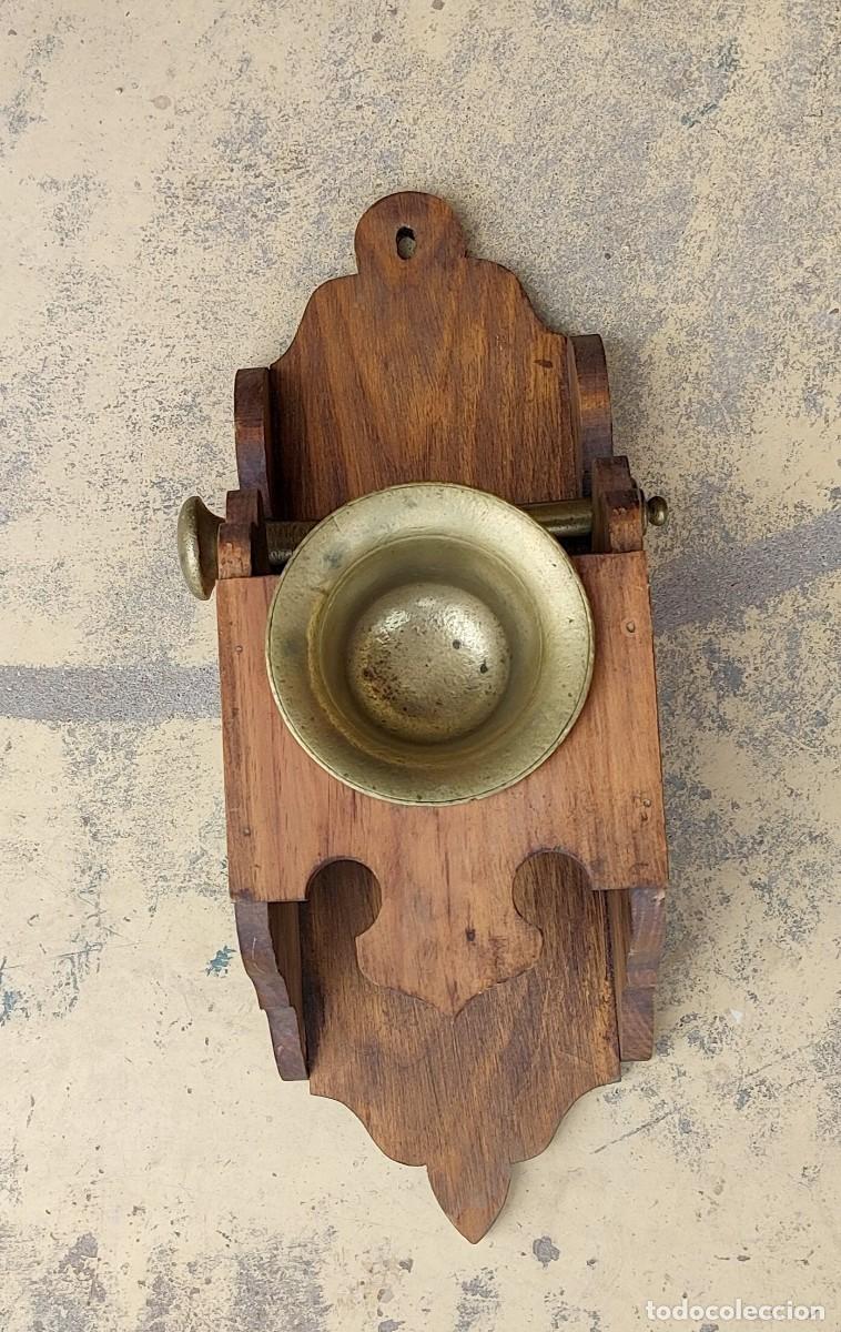 Antig&uuml;edades: Almirez de bronce con mano y almirecero - Foto 3