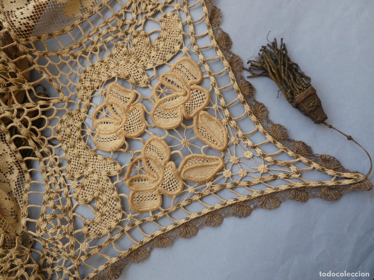 Antig&uuml;edades: ANTIGO MANTEL DE SACRISTIA - ENCAJE MANUAL S.XIX