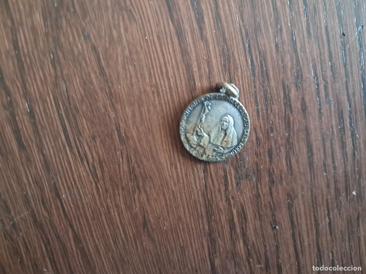 Antig&uuml;edades: medalla religiosa, Sor Francinaina Cirer, Sencelles. Mallorca.