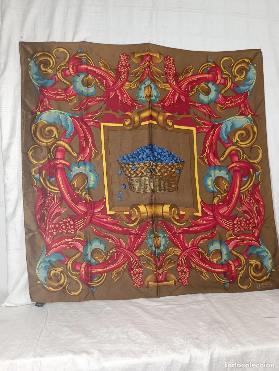 Antig&uuml;edades: ELEGANTE PA&Ntilde;UELO DE SEDA DE LOEWE - Foto 6