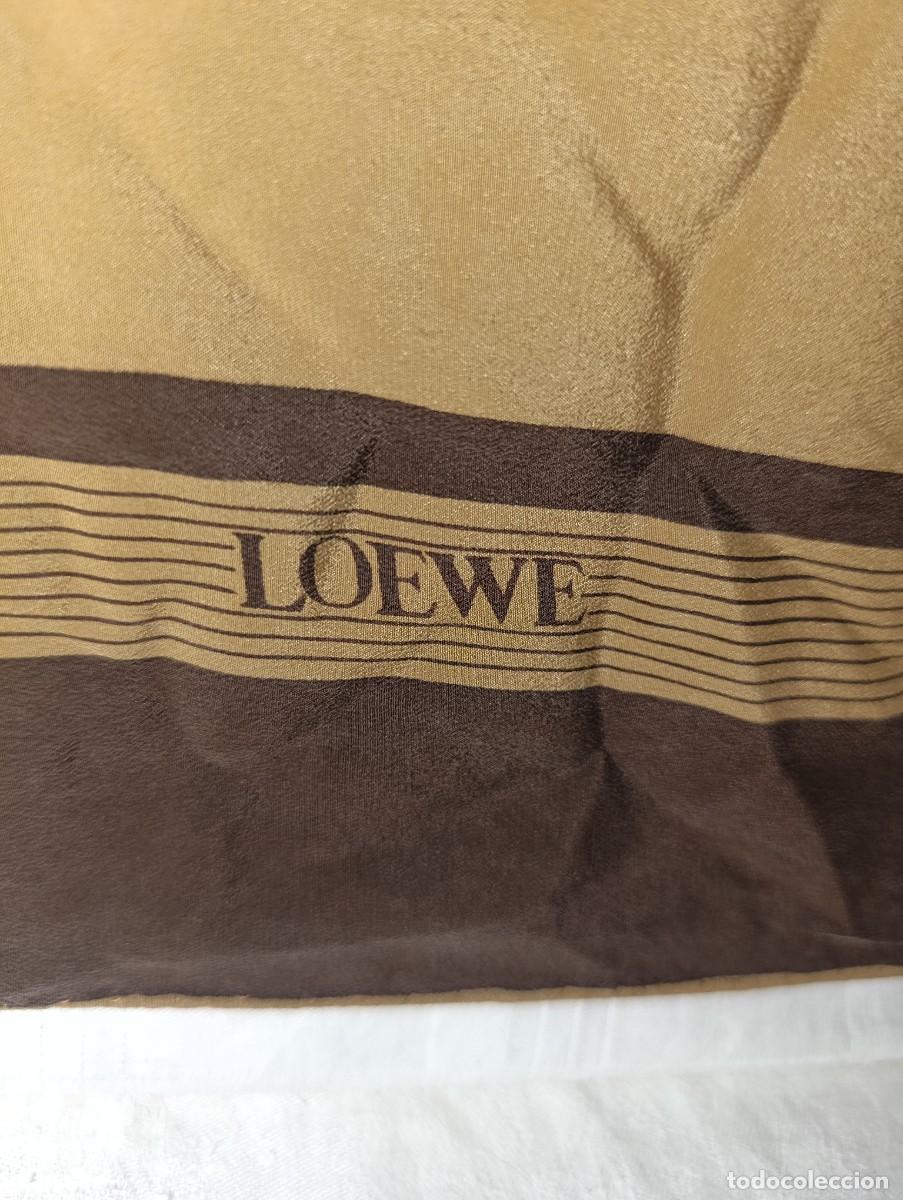Antig&uuml;edades: ELEGANTE PA&Ntilde;UELO DE SEDA DE LOEWE - Foto 2