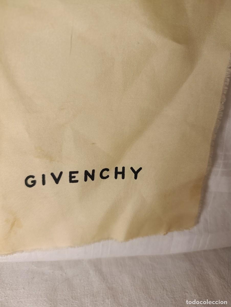 Antig&uuml;edades: ELEGANTE PA&Ntilde;UELO DE GIVENCHY - Foto 8