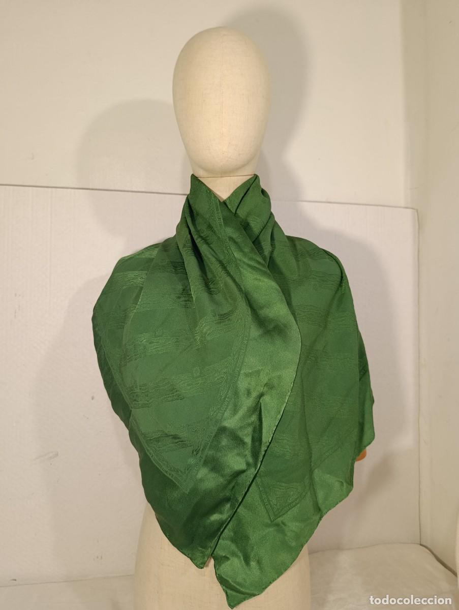 Antig&uuml;edades: ELEGANTE PA&Ntilde;UELO DE SEDA DE LOEWE