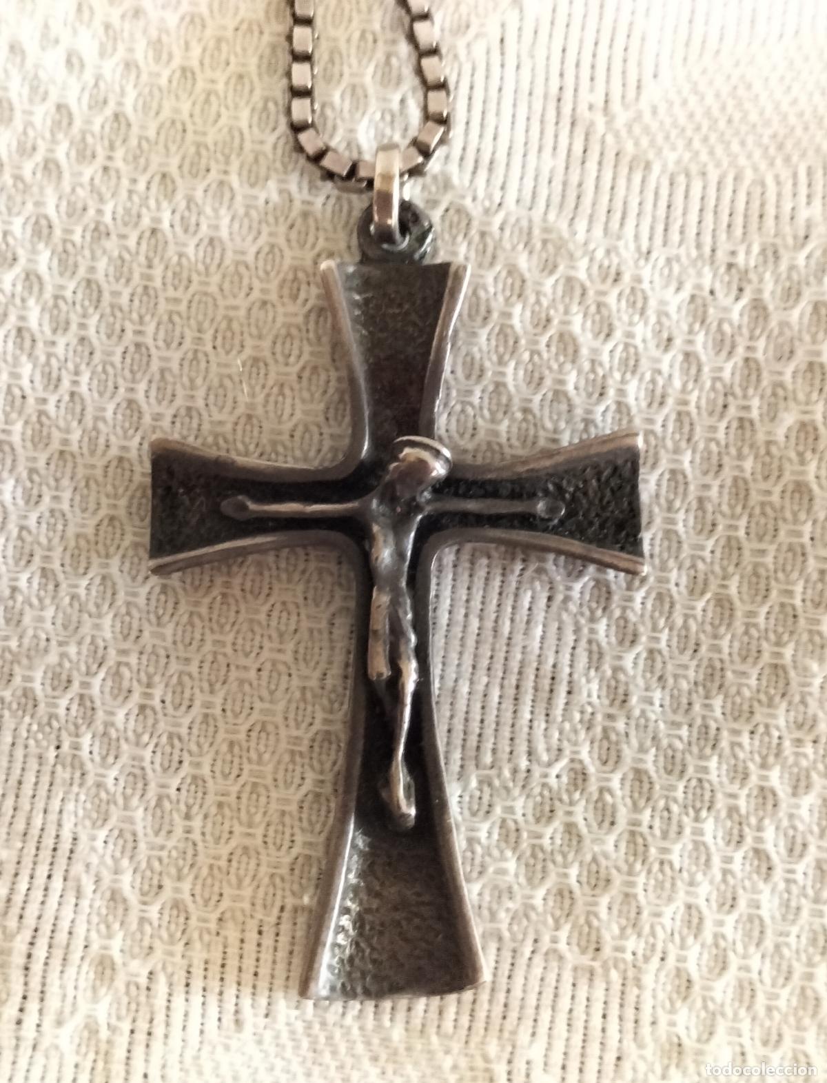 Antig&uuml;edades: CRUZ CON CADENA EN PLATA DE LEY. - Foto 2
