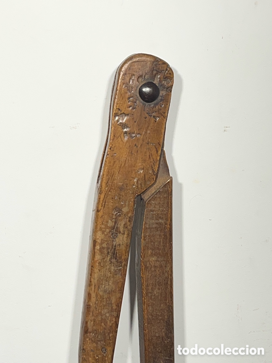 Antig&uuml;edades: Antiguo Comp&aacute;s de Madera de Carpintero - Foto 2