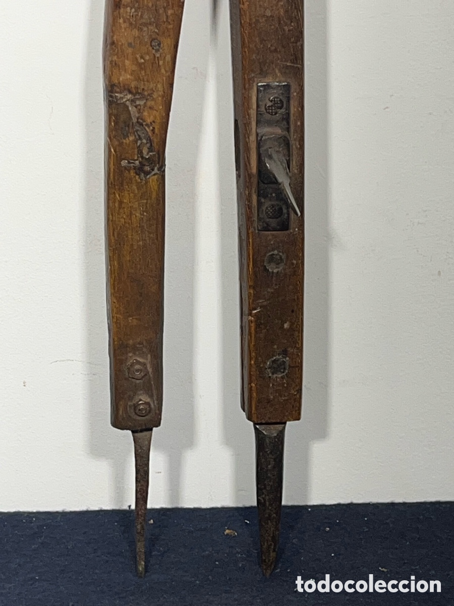 Antig&uuml;edades: Antiguo Comp&aacute;s de Madera de Carpintero - Foto 3
