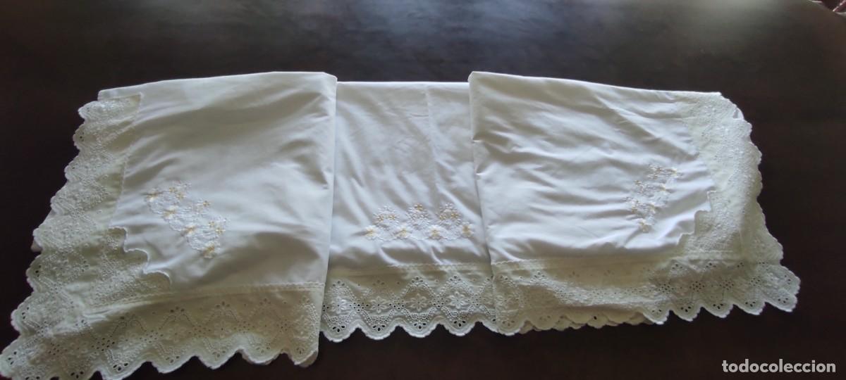 Antig&uuml;edades: GRAN SABANA ANTIGUA DE HILO BLANCO PARA CAMA DE MATRIMONIO. 270x200 cm