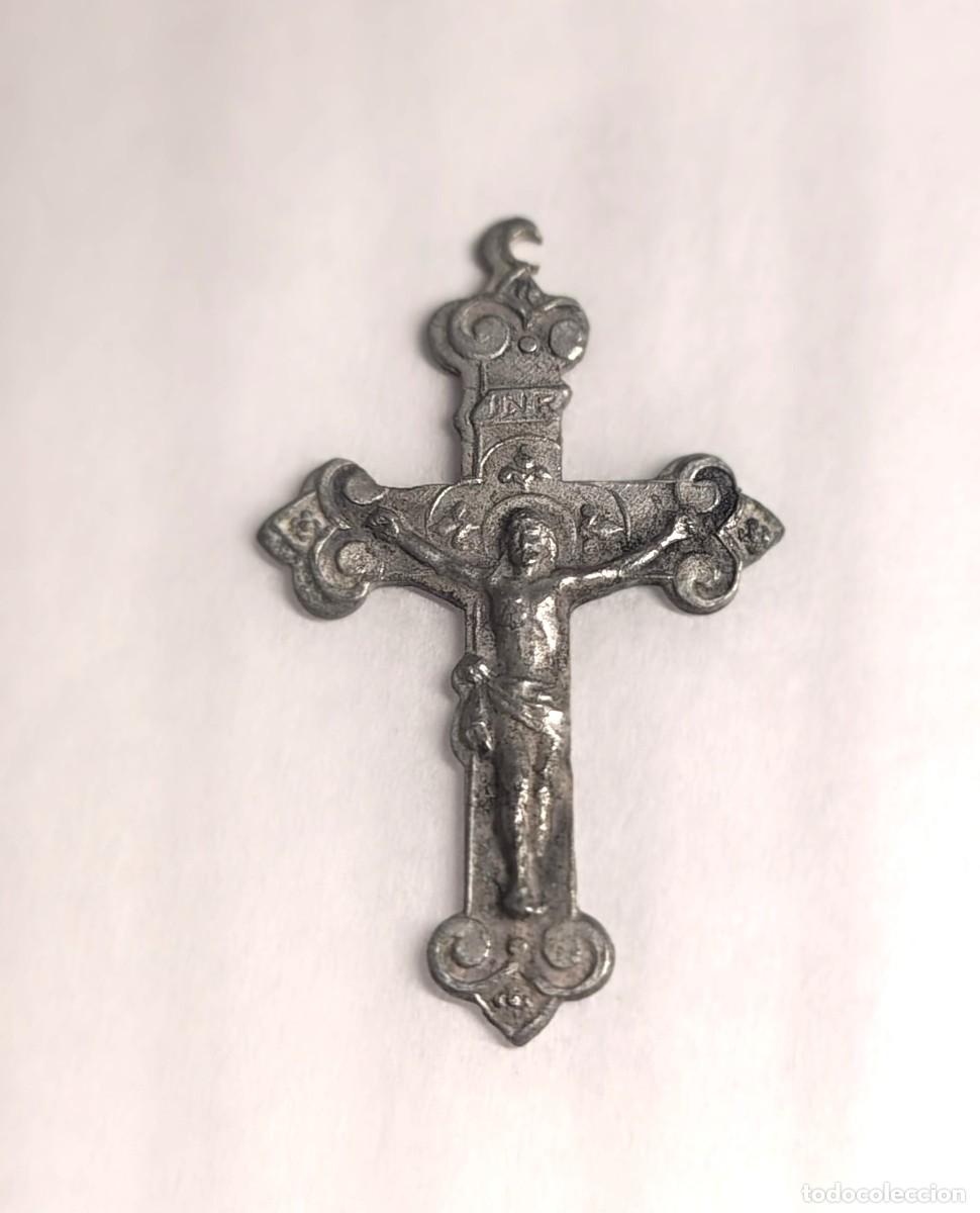 Antig&uuml;edades: Medalla religiosa / Colgante: CRUZ DE JESUCRISTO. M393