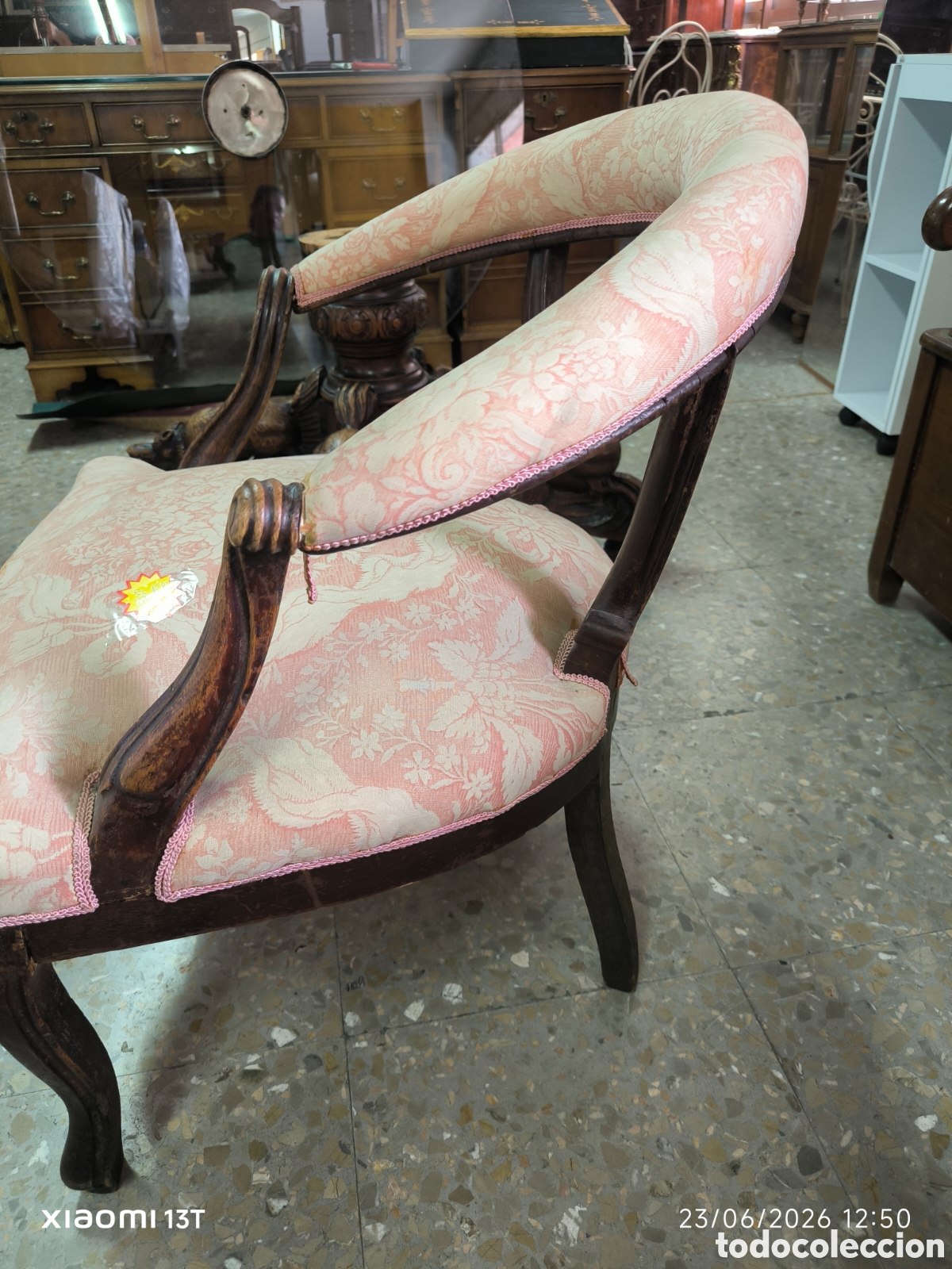 Antig&uuml;edades: Sillon antiguo tapizado - Foto 2