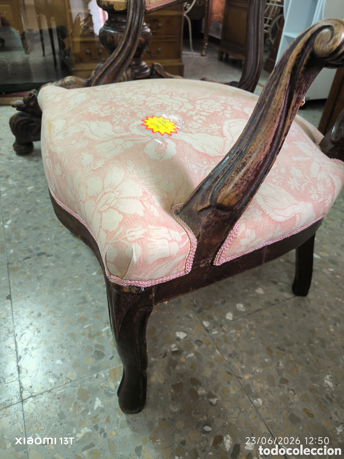 Antig&uuml;edades: Sillon antiguo tapizado - Foto 4