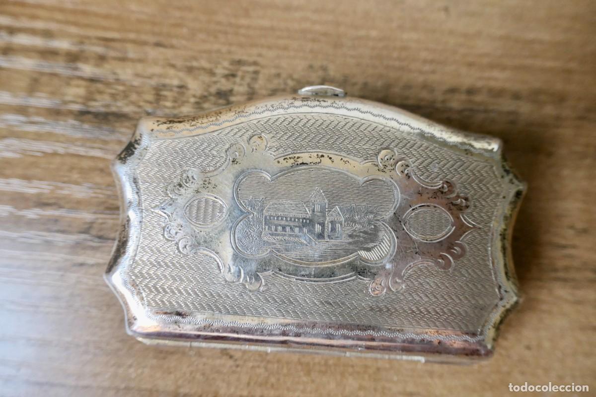 Antig&uuml;edades: monedero de limosna antiguo de la &eacute;poca victoriana o la Belle &Eacute;poque (finales del siglo XIX).