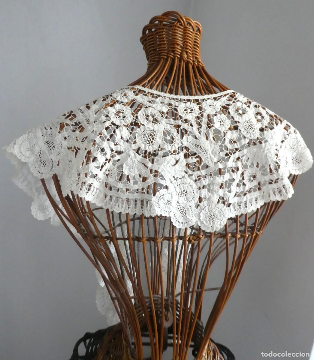 Antig&uuml;edades: GRAN CUELLO DE ENCAJE DE BRUJAS S. XIX - Foto 1