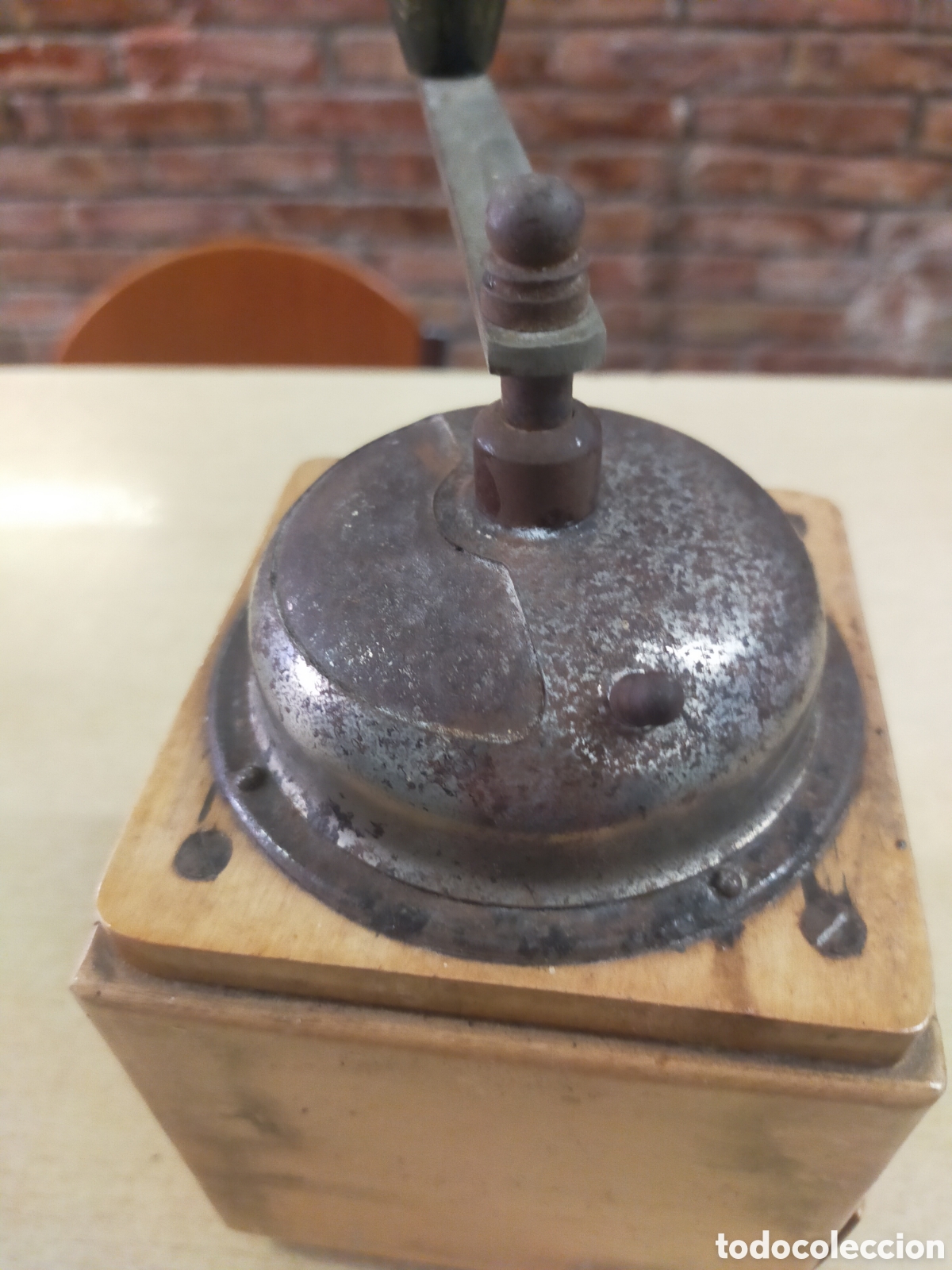 Antig&uuml;edades: Molinillo de caf&eacute; antiguo de madera - Foto 2