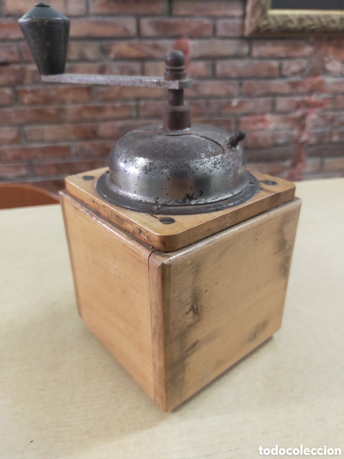Antig&uuml;edades: Molinillo de caf&eacute; antiguo de madera - Foto 3