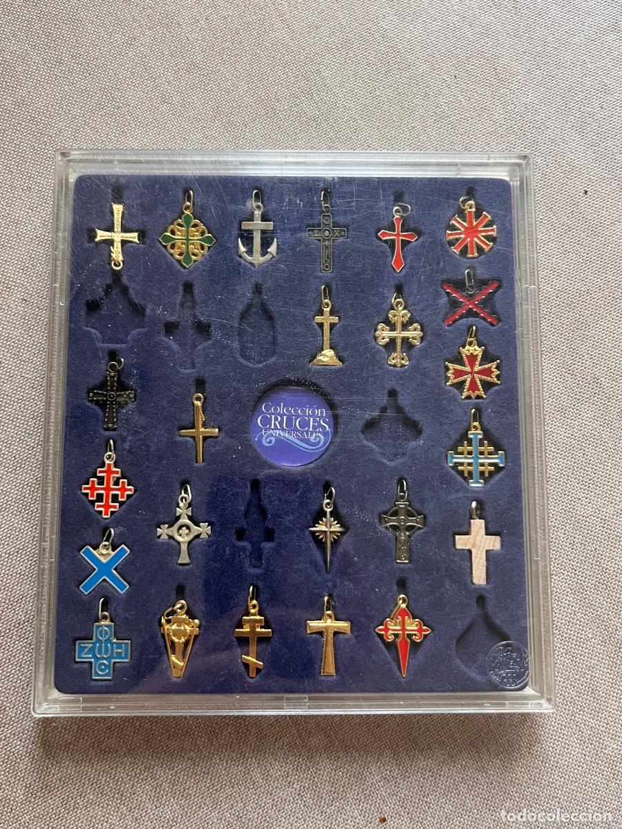 Antig&uuml;edades: Lote de cruces cristianas hist&oacute;ricas en miniatura &ndash; Colecci&oacute;n Cruces Universales