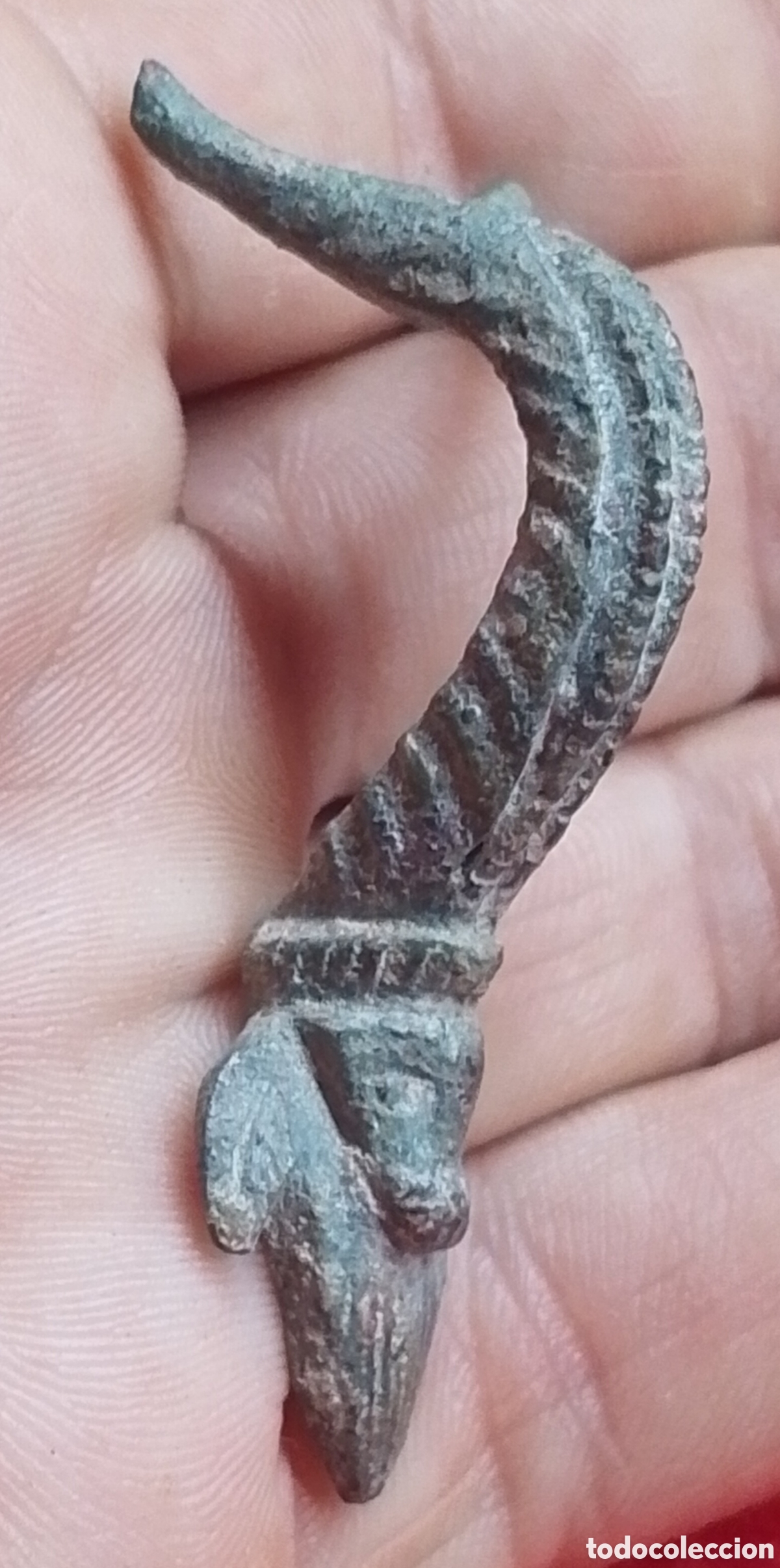Antig&uuml;edades: Aplique de Rhyton romano de bronce cabeza de Ibice
