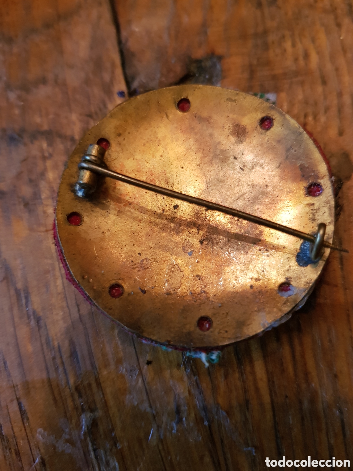 Antig&uuml;edades: ANTIGUA INSIGNIA DE LA FALANGE - Foto 2
