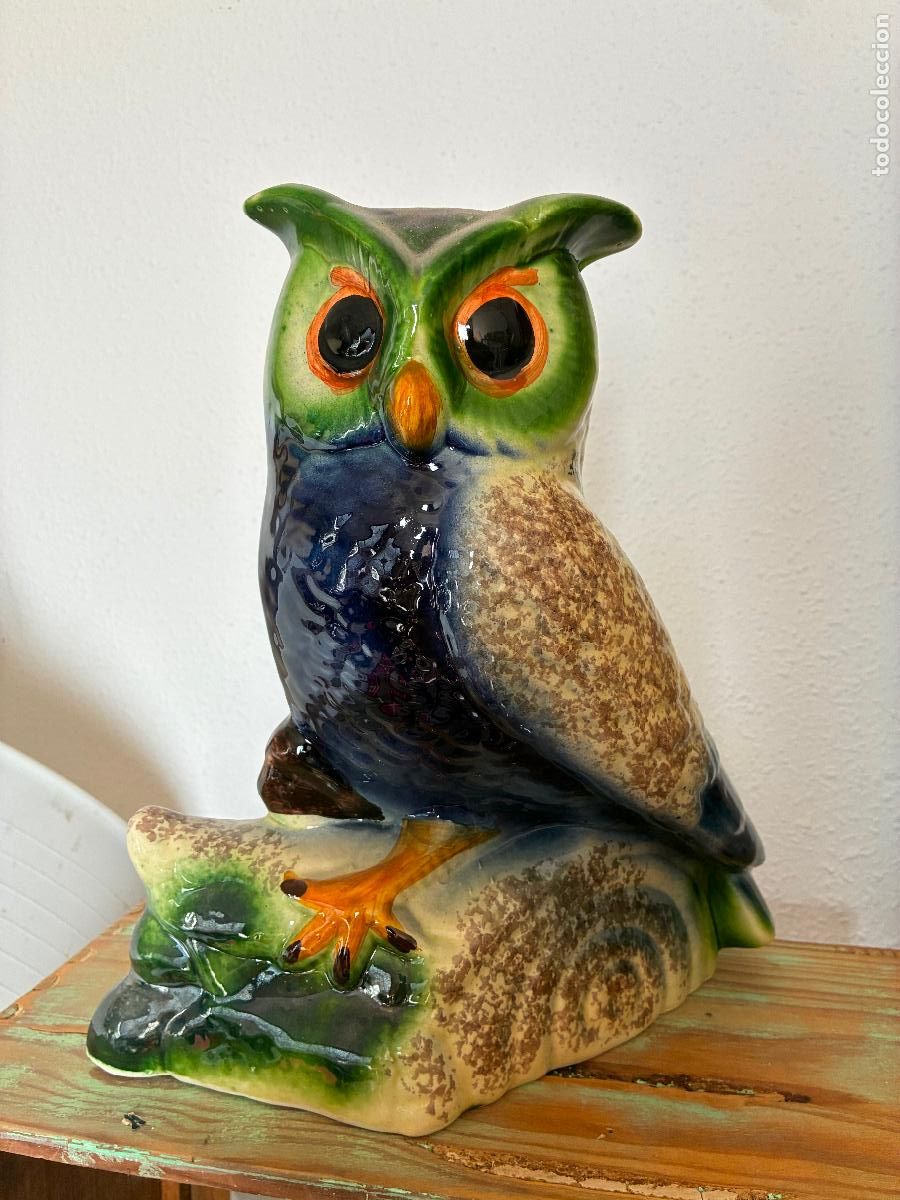 Antig&uuml;edades: Figura de cer&aacute;mica buho lechuza puede ser de Manises bien conservada mide 26x14x30 alto