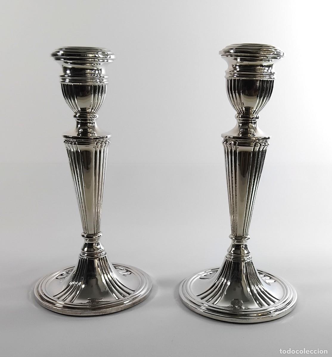 Antig&uuml;edades: 916/1000 Plata. Pareja de candeleros