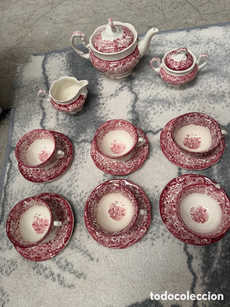 Antig&uuml;edades: Juego de t&eacute; La Cartuja Sevilla Pickman Rojo