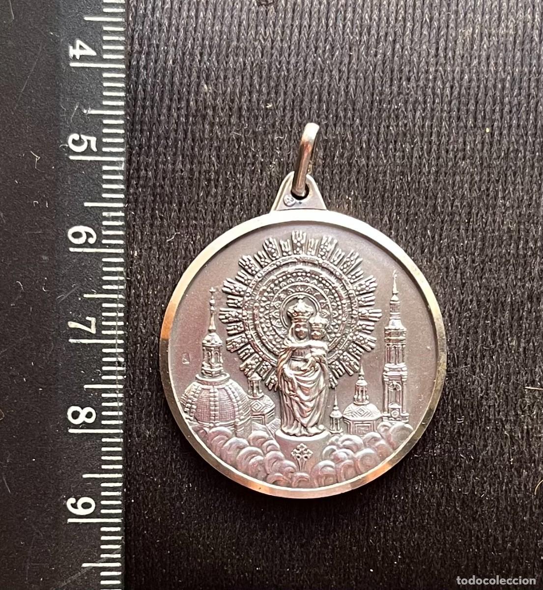 Antig&uuml;edades: ANTIGUA MEDALLA VIRGEN DEL PILAR PLATA DE LEY 35 mm. X 32 mm. 13 gr.