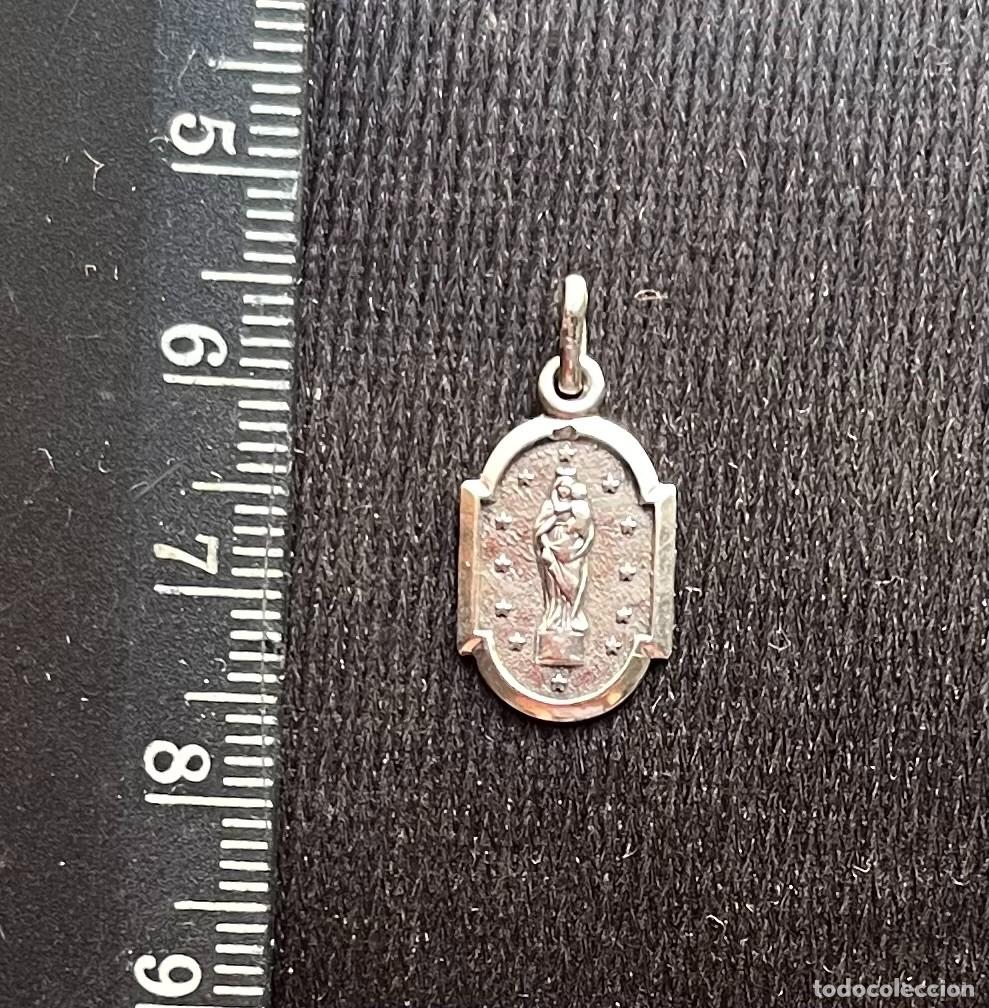 Antig&uuml;edades: ANTIGUA MEDALLA PLATA VIRGEN DEL PILAR RECUERDO DE N. S. DEL PILAR 18 mm. x 10 mm.