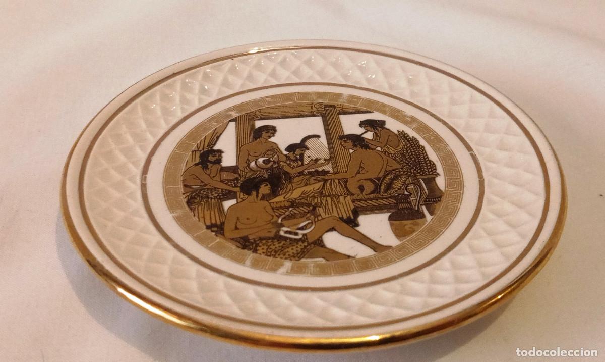 Antig&uuml;edades: Plato porcelana griega Lambrou Bros S.A. Oro. Plato decorativo hecho a mano en Grecia