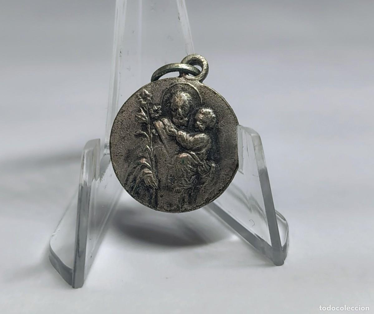 Antig&uuml;edades: Medalla religiosa / Colgante: SAN JOSE y EL NI&Ntilde;O JESUS. M403