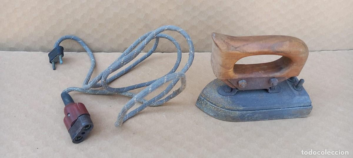 Antig&uuml;edades: PLANCHA ANTIGUA DE VIAJE ELECTRICA