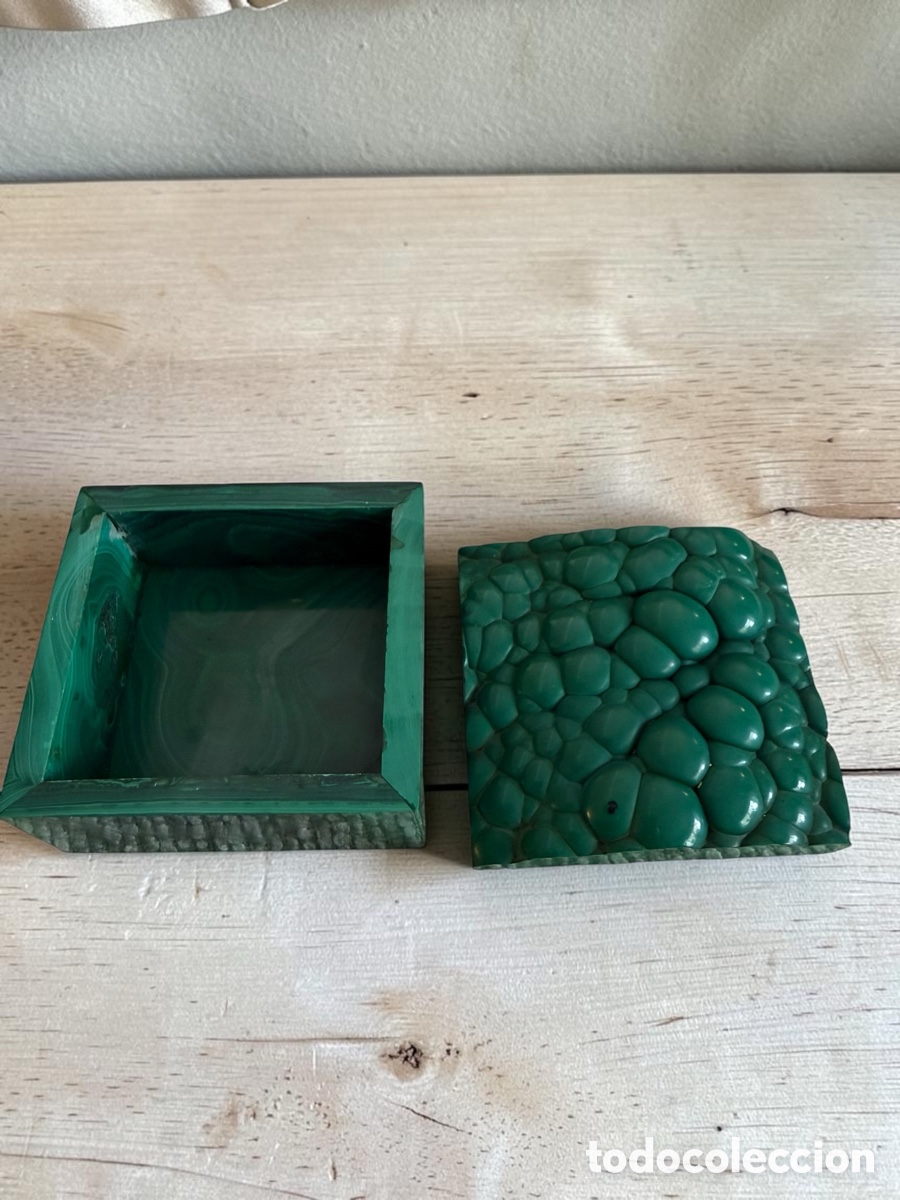 Antig&uuml;edades: Caja de malaquita natural