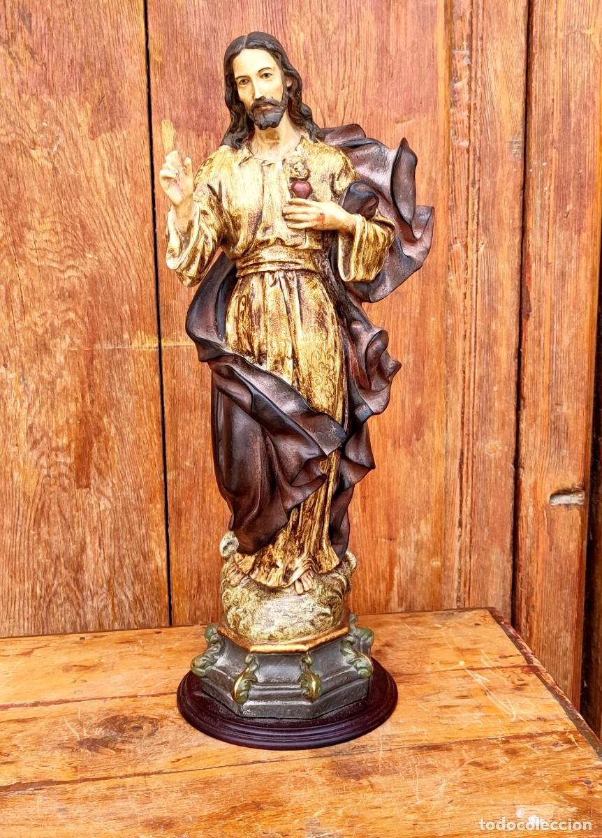 Antig&uuml;edades: Escultura de Sagrado Corazon de Jesus, en resina SXX