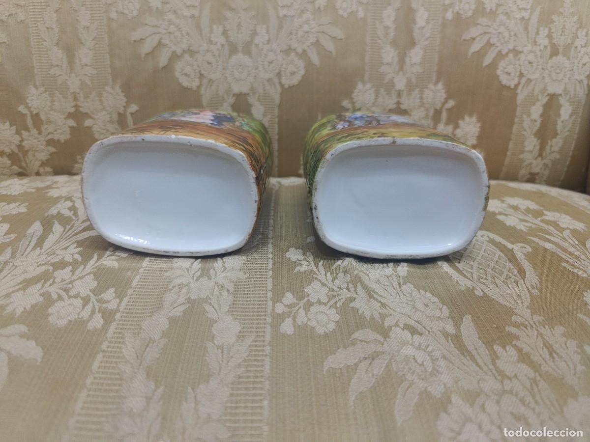 Antig&uuml;edades: Pareja de botellas de porcelana - Foto 11