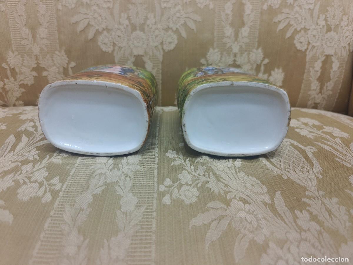 Antig&uuml;edades: Pareja de botellas de porcelana - Foto 12