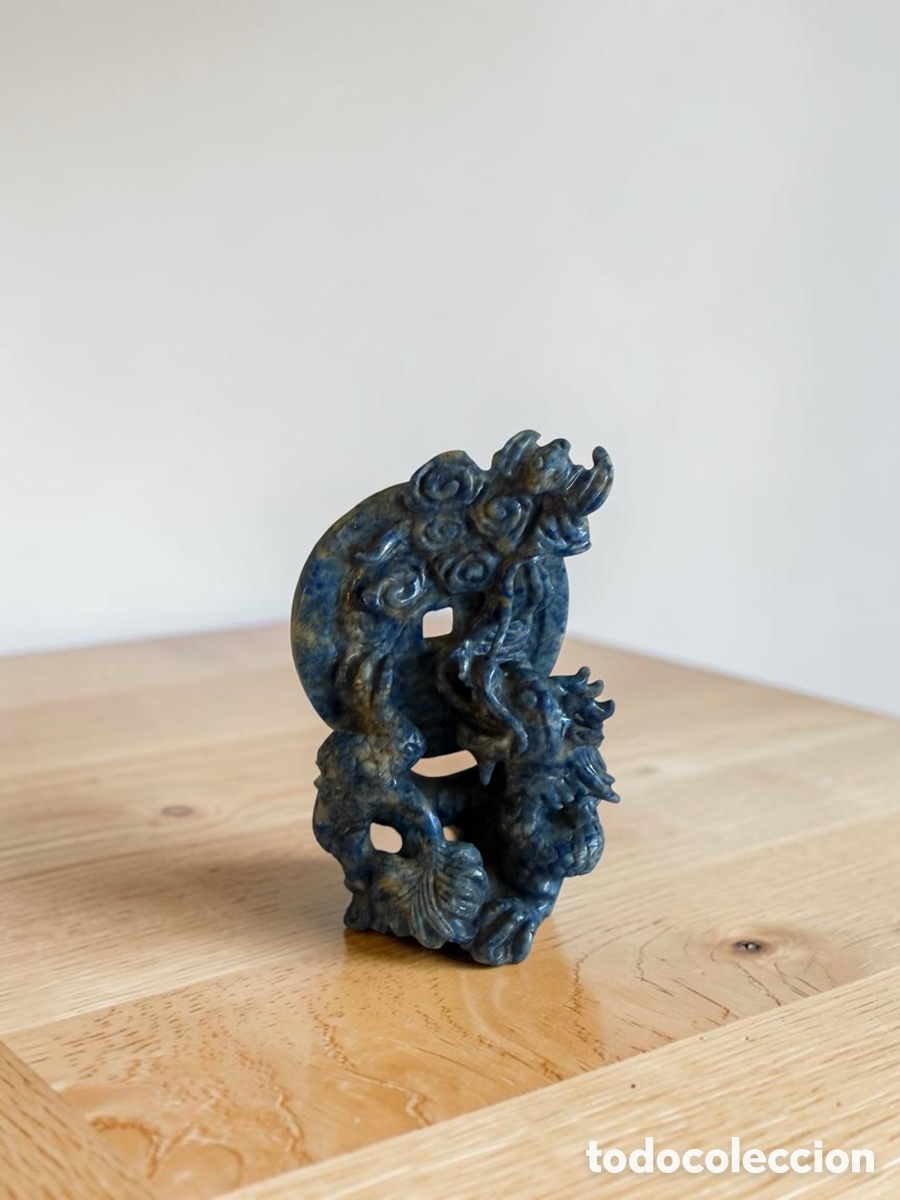 Antig&uuml;edades: Figura oriental de lapisl&aacute;zuli