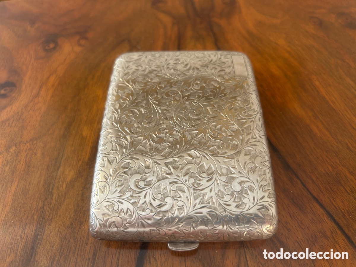 Antig&uuml;edades: Pitillera de plata con dise&ntilde;o original - Foto 1